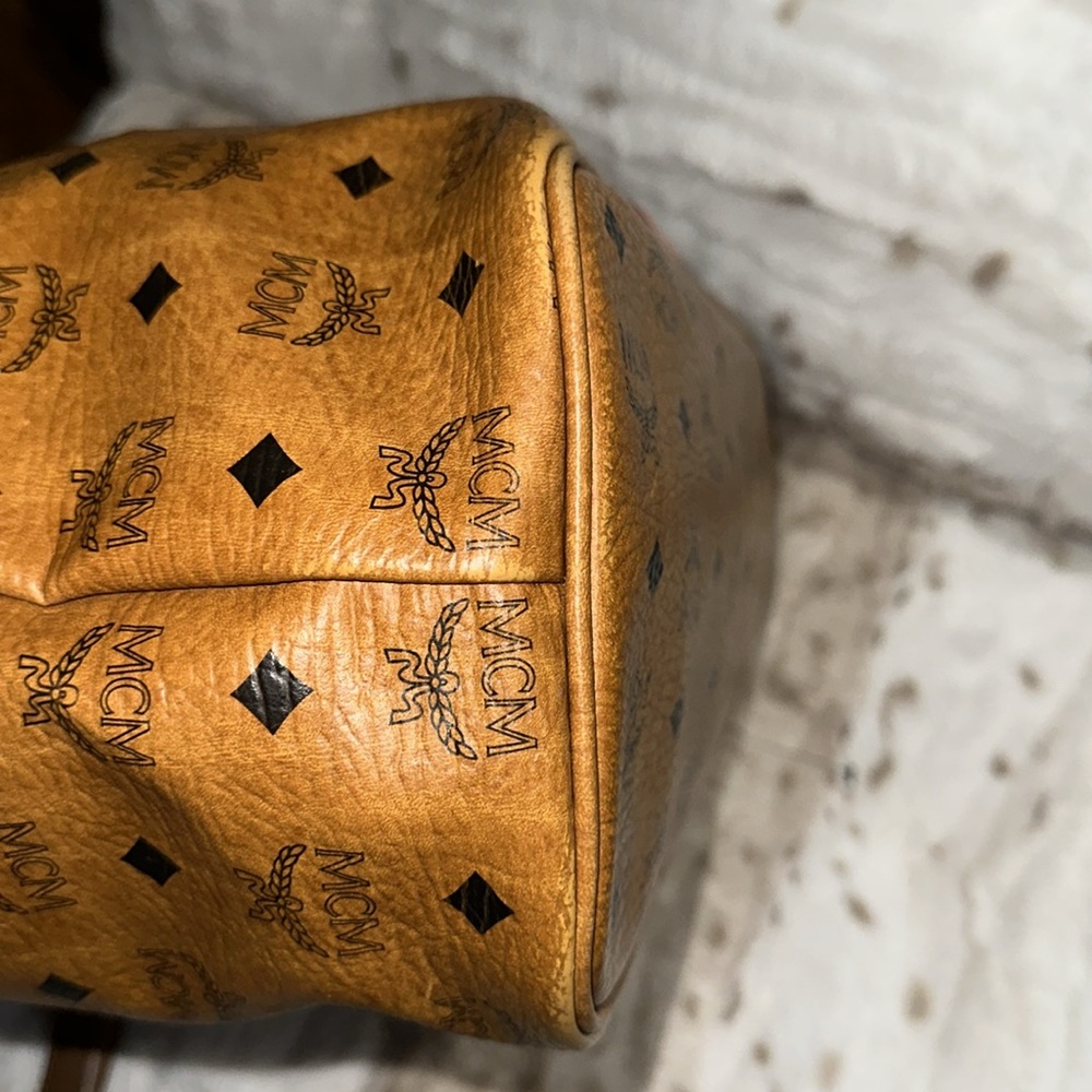 Mcm Authentic Tote - image 8